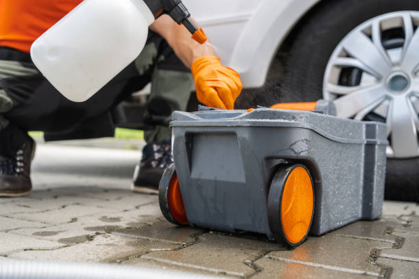 Best Portable toilet rental cost  in Johnston, IA
